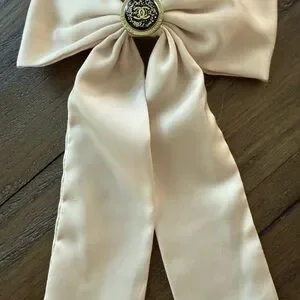 CHANEL | Accessories | Vintage Chanel Hair Clip Bow Vintage  display picture 2